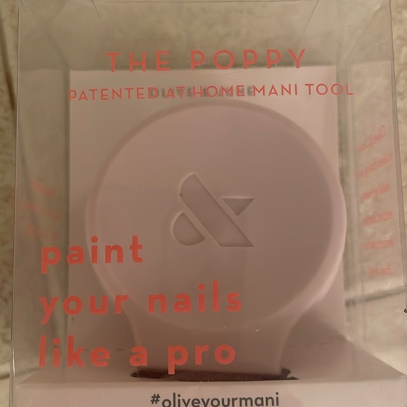 Poppy manicure tool and OPI polish corrector pen - Picture 2 of 5